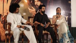 Rajkummar Rao, Manushi Chhillar Dazzle Fans in Jaipur During Maalik Promotions